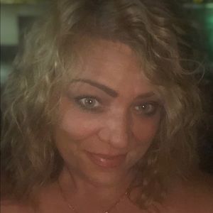 Meet your Posher, Janet